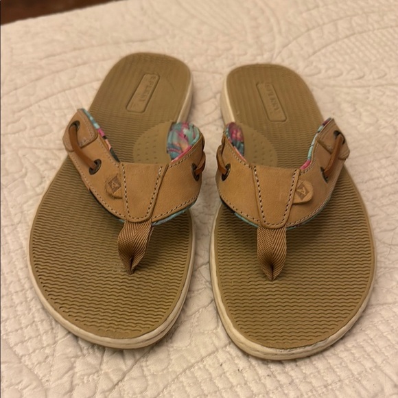 Sperry  Seafish Thong Leather Sandals - Picture 2 of 9